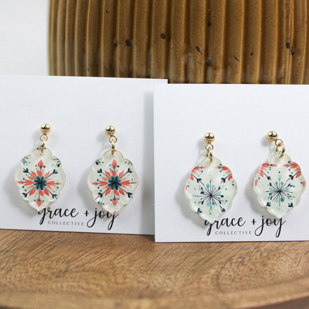 Retro Watercolor Snowflake Scalloped Earrings - Dangle image 0