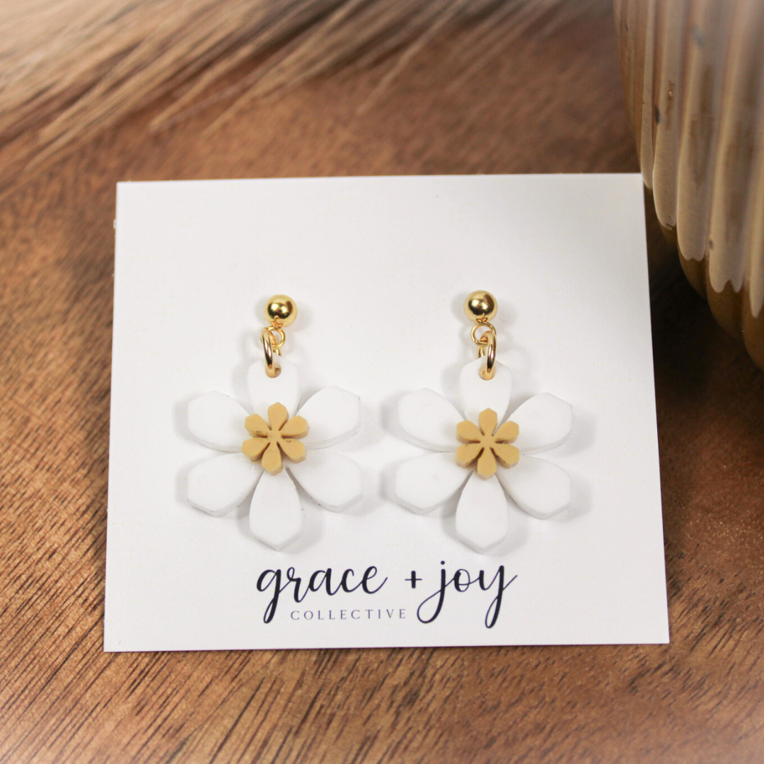 White Floral Earrings - Dangle image 5
