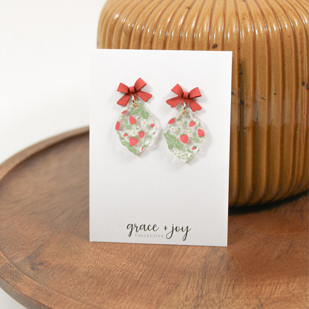 Strawberry Bow Scalloped Earrings